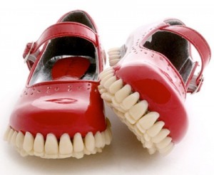 bizarre-weird-shoes-design-1-400x328