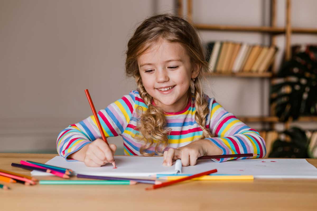 Cum să motivăm copiii să scrie temele sau să le placă școala